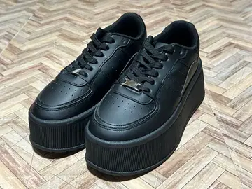 경량 통굽 볼륨 밑창 코트 스니커즈