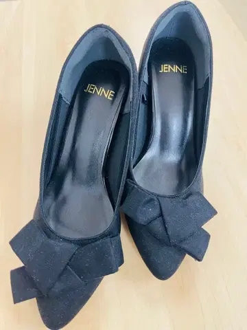 [새상품급] JEENE 리본 펌프스 24cm