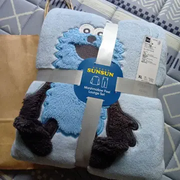 GU x 퍼펫스 콜라보 마쉬멜로우 필 라운지 세트 XL