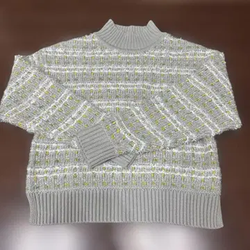 라메 루프얀 트위드 하이넥 니트