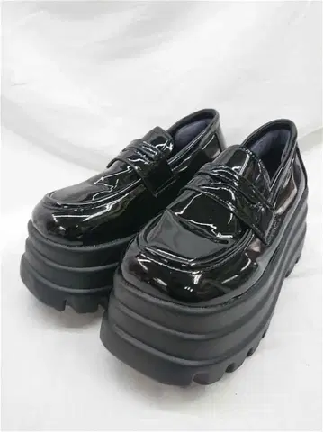 마제스틱 레곤 통굽 에나멜 로퍼 블랙 계열 M 사이즈 여성용