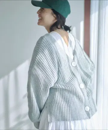 스튜디오 클립 타카야마 미야코 씨 콜라보 BIG 버튼 3WAY 니트