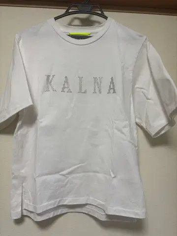 KALNA 반팔 티셔츠 화이트