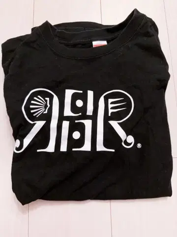 REIRIE BIG 로고T셔츠 블랙