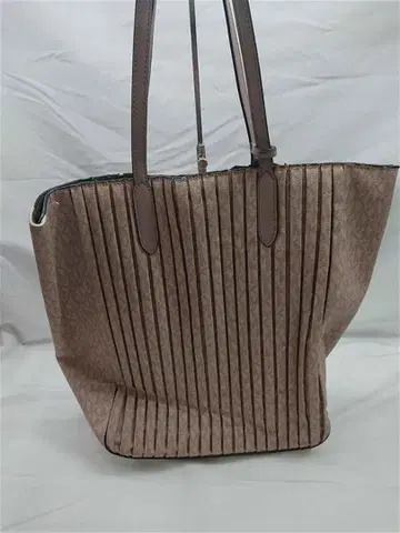 마이클 코스 플리츠 토트백 베이지 계열 MK 로고