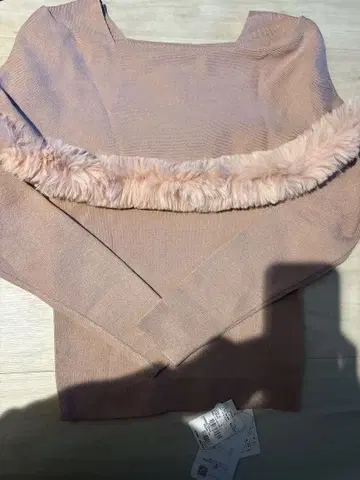 PAREMO STORE 복슬복슬 퍼 니트 상의