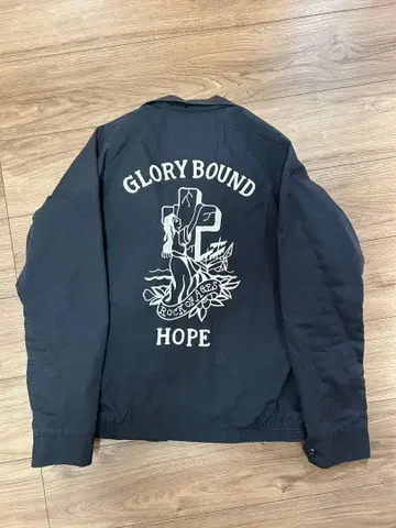 쿠티 백 로고 자수 스윙탑 자켓 블랙 M