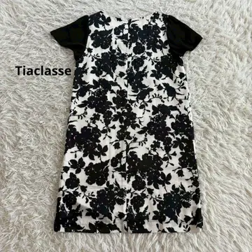 Tiaclasse 블랙 꽃무늬 반팔 원피스 무릎 기장