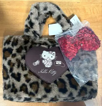 산리오 아베일 헬로키티 퍼 토트백 숄더백 레오파드