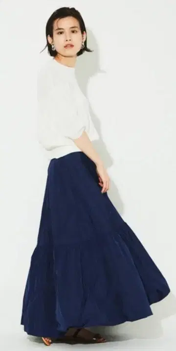 ROUGE VIF 네이비 플레어 스커트