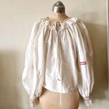 1920's antique Rumania embroidery tunic