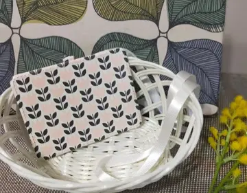 패스 케이스 북유럽 스타일 핑크 x 블랙