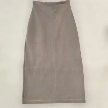 그레이 스웨이드풍 타이트 스커트
