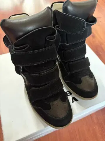 Isabel Marant Bekett 스니커즈 블랙 37 사이즈