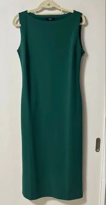 [택 포함 새상품] 완판템 UNIQLO C 크레이프 저지 원피스 그린