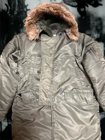 올리브 그린 밀리터리 자켓 퍼 포함