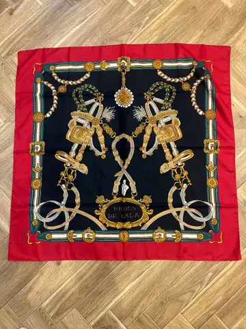 GIL de LOSNE 마구 디자인 스카프