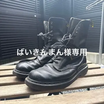 [ 가격 인하 ] Dr. Martens 블랙 US10 10홀
