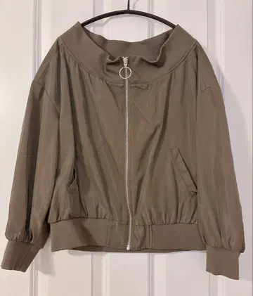 새상품급 Gready Brilliant 구매 번브리즈의 카키 블루종