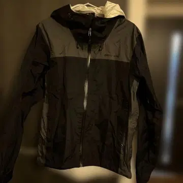 중고 patagonia 후드 부착 경량 자켓 블랙