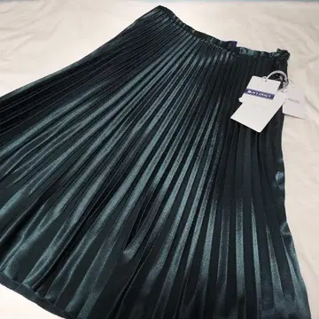 엠즈 그레이시 다크 그린 새틴 플리츠 스커트 택 포함 새상품