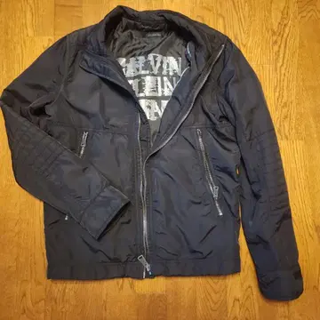 Calvin Klein Jeans 블랙 자켓