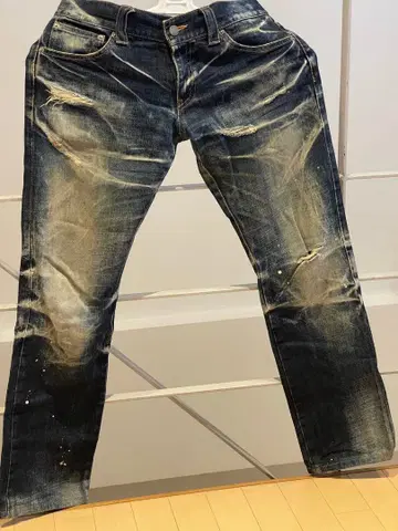 토네이도 마트 데미지 가공 청바지