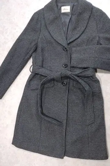 Blistatum 그레이 벨트 부착 롱 코트