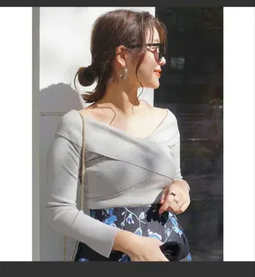 소프트 터치 롱 슬리브 크로스 니트