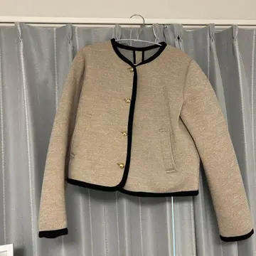 ZARA 베이지 노카라 자켓 골드 버튼