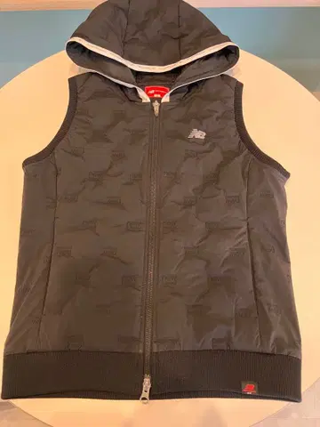 뉴발란스 후드 부착 베스트 사이즈 0 블랙