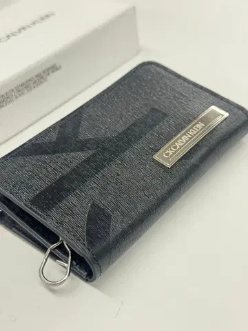 Calvin Klein 블랙 키케이스