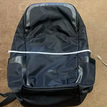 CAMPER 블랙 백팩