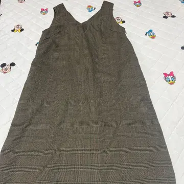 로페피크닉 체크 무늬 슬리브리스 오버롤 스커트 38 사이즈 새상품급