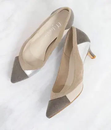 새상품급 artemis by DIANA 컬러 블록 스틸레토 펌프스