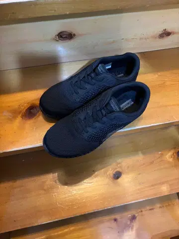 스케쳐스 블랙 메쉬 스니커즈 S 로고 25.5cm