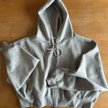 로리즈팜 그레이 후드 부착 크롭 후드티