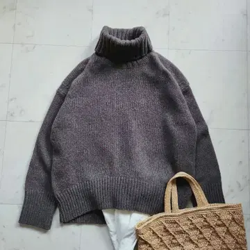 새상품급 갤러리 바이 파인 울 니트 터틀넥 브라운