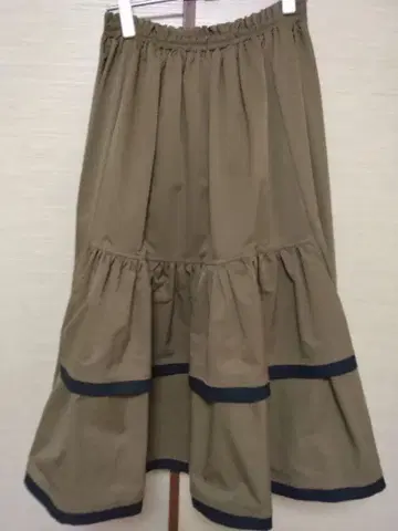 새상품, 미사용 아리에스의 플레어 스커트입니다.