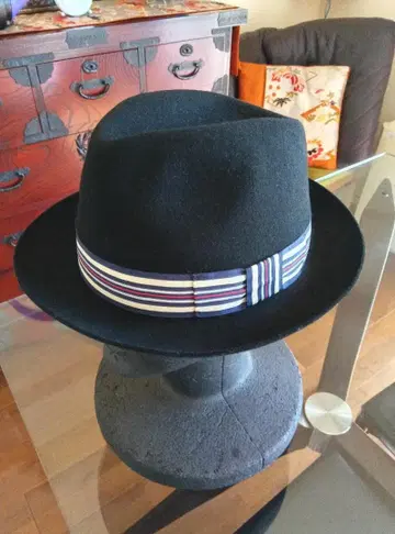 블랙 울 햇 스트라이프 리본 포함