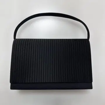 블랙 포멀 백 플리츠 디자인