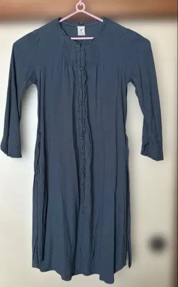 허그아워 프릴, 핀턱 원피스