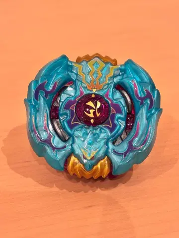 비트 쿠쿠루칸 베이블레이드 버스트