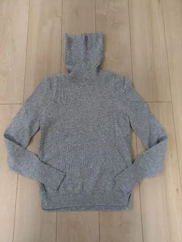 UNIQLO 그레이 터틀넥 스웨터 S