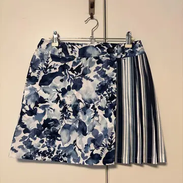 Callaway 골프용 스커트 네이비 계열 꽃무늬