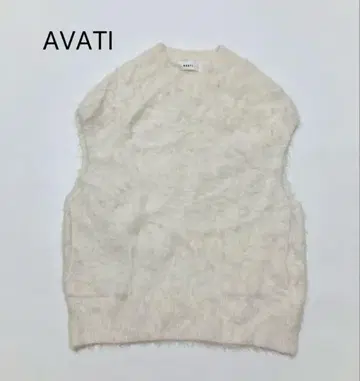 AVATY 알파카 샤기 니트 베스트 화이트 포켓
