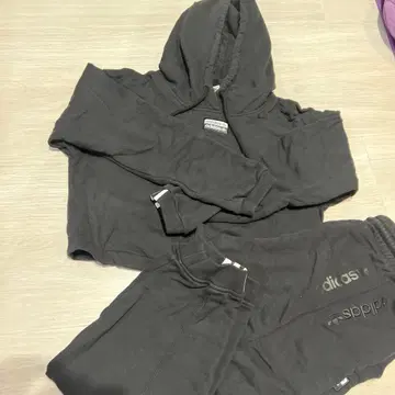 adidas 블랙 후드 부착 셋업