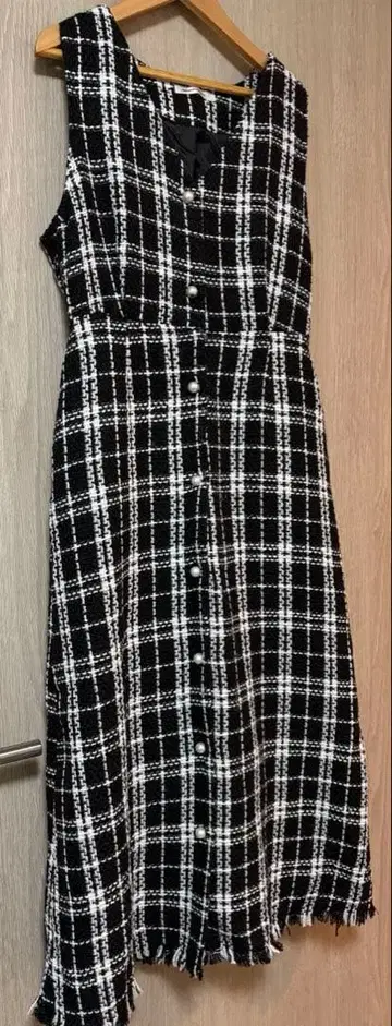 내추럴 꾸뛰르 체크 무늬 원피스