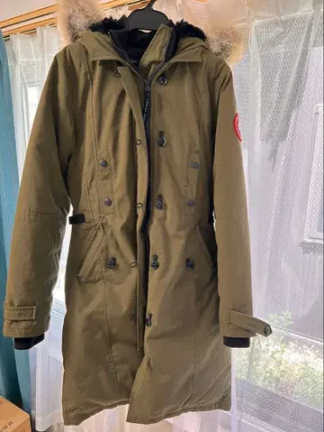 Canada Goose 다운 자켓 올리브색 초 메루카리 시장