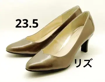 미사용 리즈 V컷 3E 에나멜 심플 펌프스 17600엔 23.5